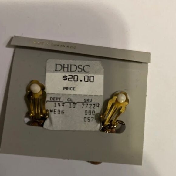 VINTAGE FABULOUS DESIGNER "MONA SO" Clip On Earrings - Picture 4 of 4